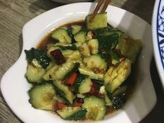 拍黄瓜-巴依兄弟西域美食(机场店)