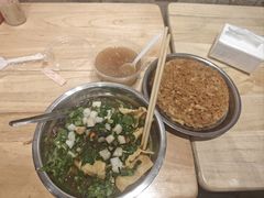 -柳州肥姨妈大骨螺蛳粉(万达中心店)