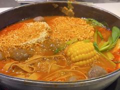 -运气牛自助酱大骨火锅(南京东路店)