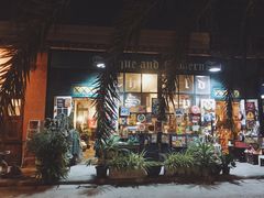 -席娜卡琳火车铁道夜市