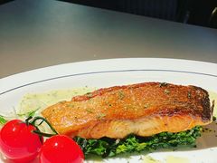 -Oasis Bar & Grill