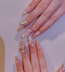 -花系美·美甲美睫精品店