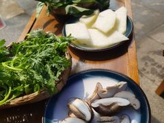 -岳记兴隆·青城腊排铜火锅(融创店)
