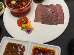 -艳阳天民俗村(公园路店)