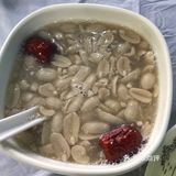 店面并不是很大,但还整洁干净