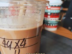 红茶咖啡拿铁鸳鸯-星巴克(丽水万地广场店)