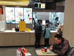 -麦当劳(轻轨曹杨路店)