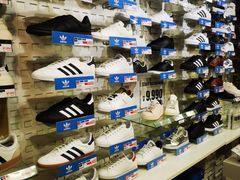 -ABC MART(心斎橋店)