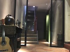 门面-杨桃院子咖啡吧(中华红墨店)
