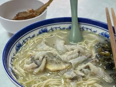 招牌黄鱼面-明呈黄鱼面馆(斜土路店)