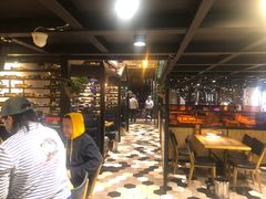 大堂-叁宝烤肉• 西安烧烤(太乙路店)