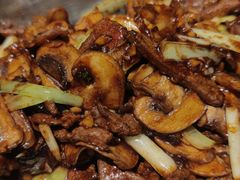 韭菜蘑菇爆猪肝-弄堂里(西溪龙湖天街店)