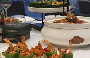 Steamed Loofah with Shrimp