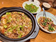 -老滇山寨•云南特色菜•地方菜•民族风情歌舞表演(金碧店)