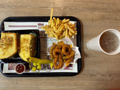 -The Habit Burger Grill 哈比特汉堡(复兴soho店)