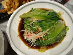 油淋罗马生菜-城南往事·鲁菜·烤鸭(世茂宽厚里·大明湖店)