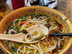 鸡汤米线-正宗李家土鸡米线店