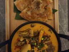 慢炖牛杂配松露黄油饼-Hi City·城市之巅