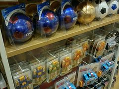-名创优品(海珠乐峰广场店)