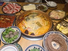 -洱火云南酸菜牛肉火锅(石景山当代商城店)