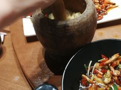 -老滇山寨•云南特色菜•地方菜•民族风情歌舞表演(金碧店)