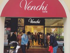门面-VENCHI 闻绮(上海佛罗伦萨小镇店)