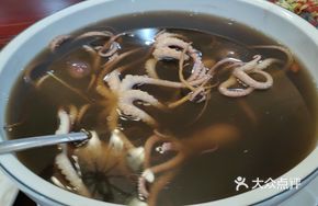 Live Octopus Stewed with Old Wine