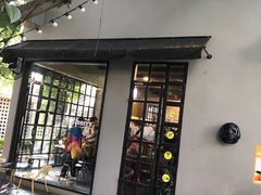 -莓园冰淇淋店