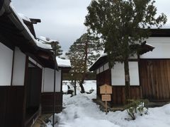 保管厨房用品的土墙仓-高山阵屋