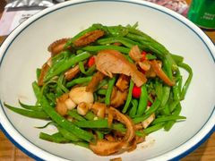 -黄泥岗·地道湖北菜(奥特莱斯店)