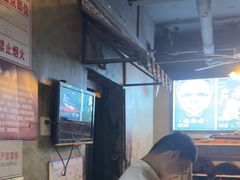 -荒岛实景沉浸密室(江汉路1店)