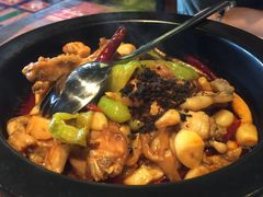 -云海肴·汽锅鸡·云南菜(天山百盛优客店)