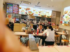 -小杨生煎(金山百联购物中心3楼店)