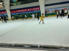-正佳冰河湾真冰滑冰场