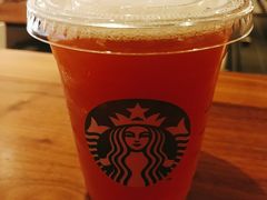 蜜桃红茶摇摇-星巴克(静安嘉里中心B2店)