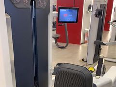-英派斯健身旗舰店(海信国际中心馆)
