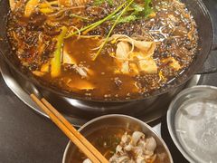 -鸿顺老铁锅美蛙鱼府(解放碑店)