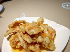 -老码头黑皮肘子锅包肉(赣水路店)