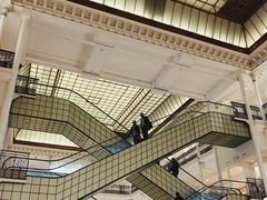 -乐蓬马歇百货公司(Rive Gauche)