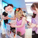 敷完后，觉得自己的脸软软的，很水润，还很有光泽呢！