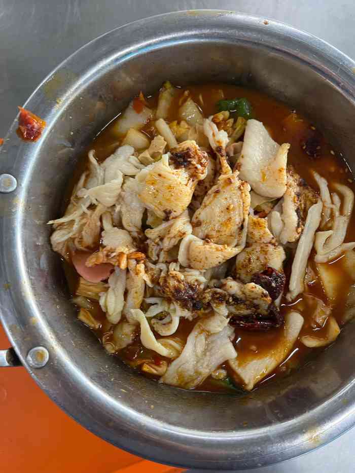 金陵科技学院-1食堂-"学校有点大,好像有两个食堂,靠大门的是北.