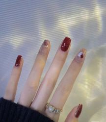 -爱美睫美甲会馆