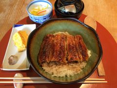 鳗鱼饭-花籠味日本料理