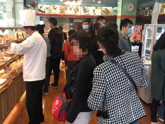 等位区-新侨三宝乐面包店(崇文门店)