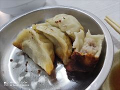 -黄阿姨锅贴大王(万航渡路店)