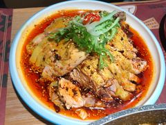 魔幻朋克棒棒鸡-山城外·非遗酸菜鱼(蜀都万达店)