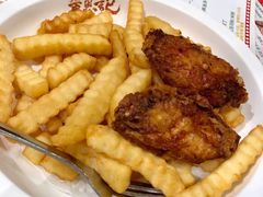 炸鸡翅拼炸薯条-黄恩记茶餐厅(杨箕店)