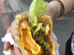 爆浆炸蛋-小红车炸蛋葱油饼