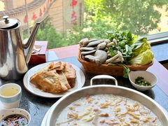 -老来福·非遗酸汤兔(凯旋路店)