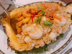 菠萝海鲜炒饭-Methavalai Sorndaeng